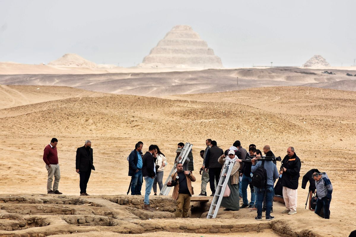 Egypt displays recently discovered ancient tombs in Saqqara | The ...