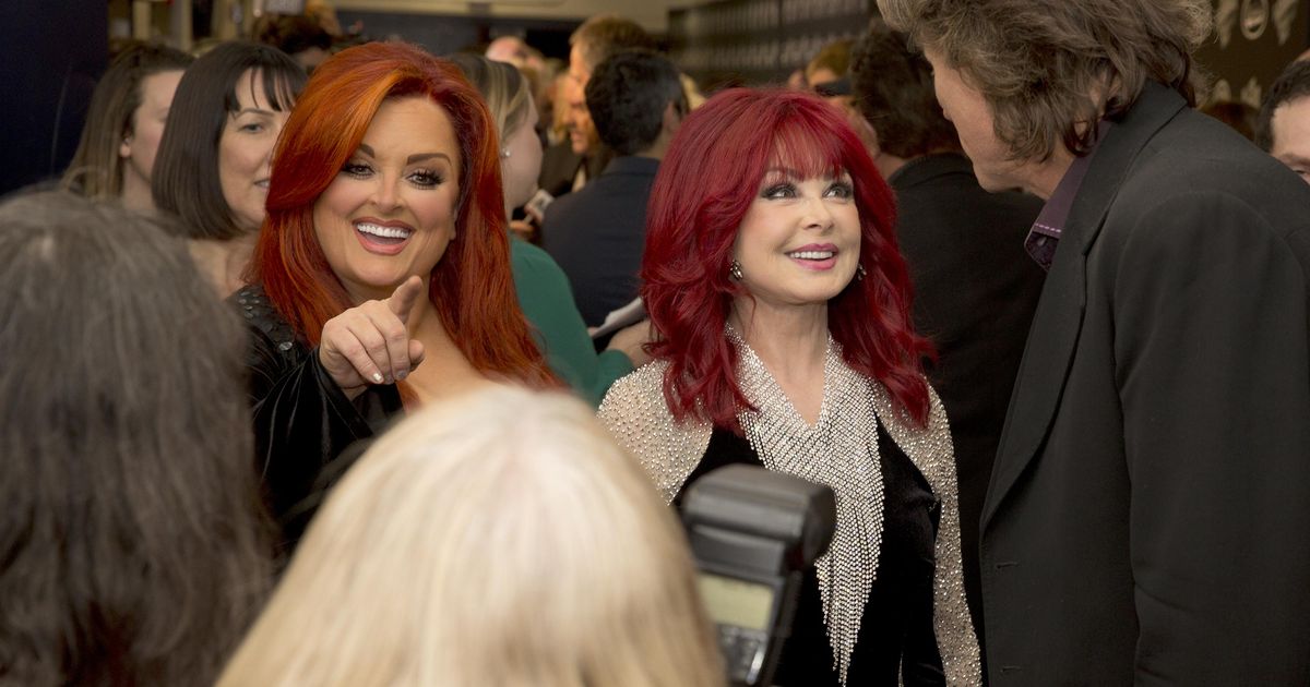 Tell me 'bout the good old days of the Judds, Robin Leach in Las Vegas