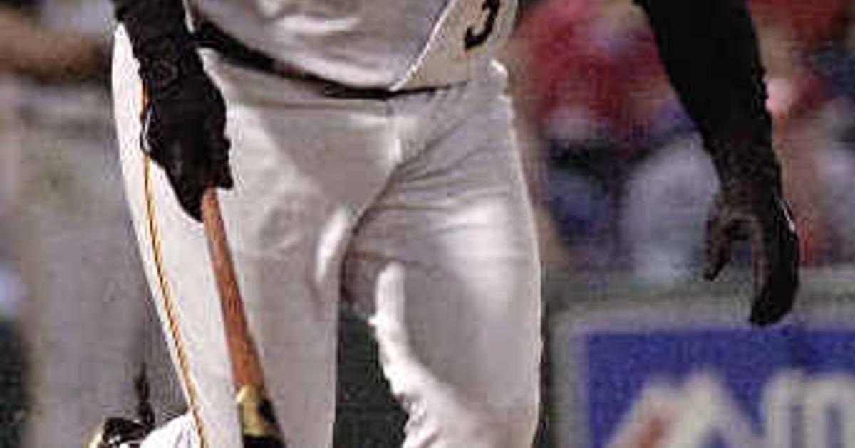 Pittsburgh's Ward hits for cycle