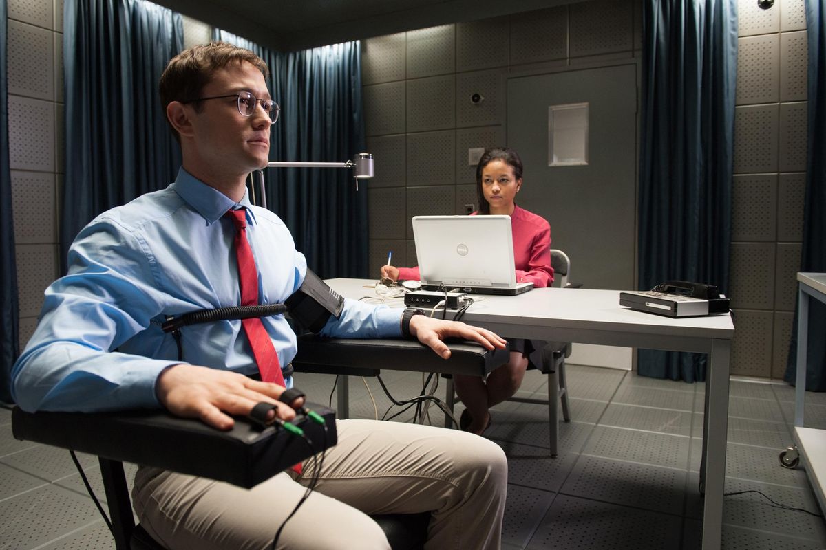 Joseph Gordon-Levitt in a scene from “Snowden.” (Jürgen Olczyk / Open Road Films)