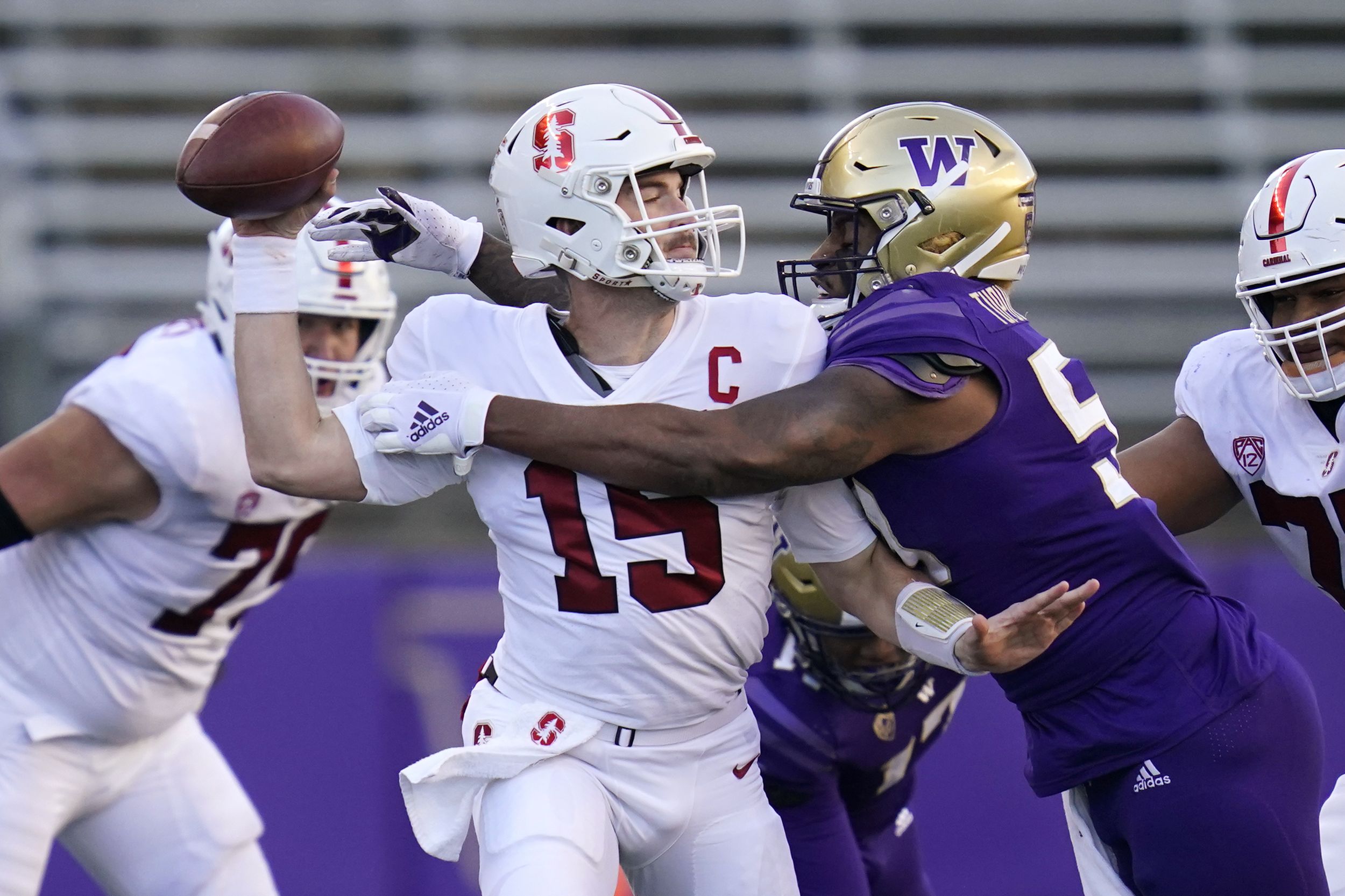 Ascending pass rusher Zion TupuolaFetui announces he’ll return to