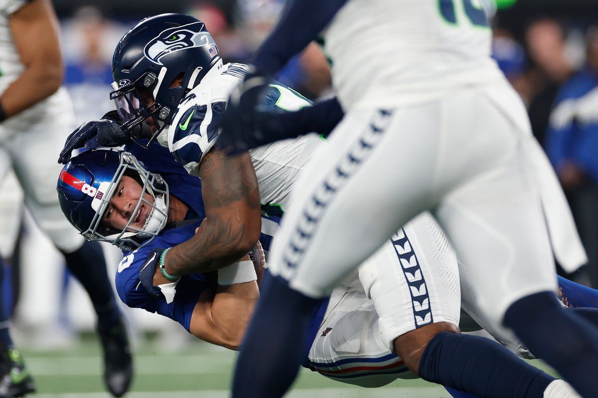 Seahawks defense feasts on Giants in dominant 'Monday Night Football' win