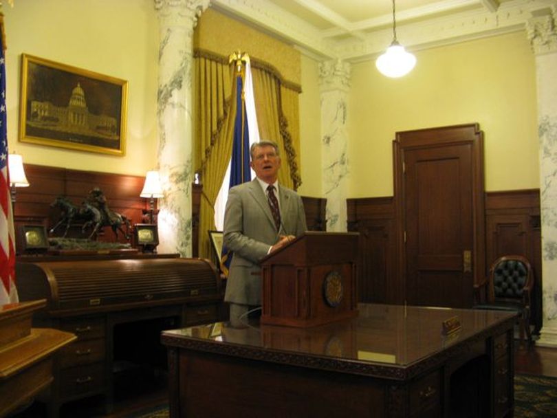 Idaho Gov. Butch Otter talks with reporters Wednesday about Tuesday's election results, including the voters' rejection of three school reform measures he championed (Betsy Russell)