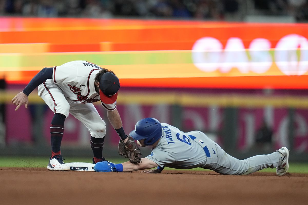 Riley HR in 9th leads Braves past Dodgers 5-1 in NLCS opener