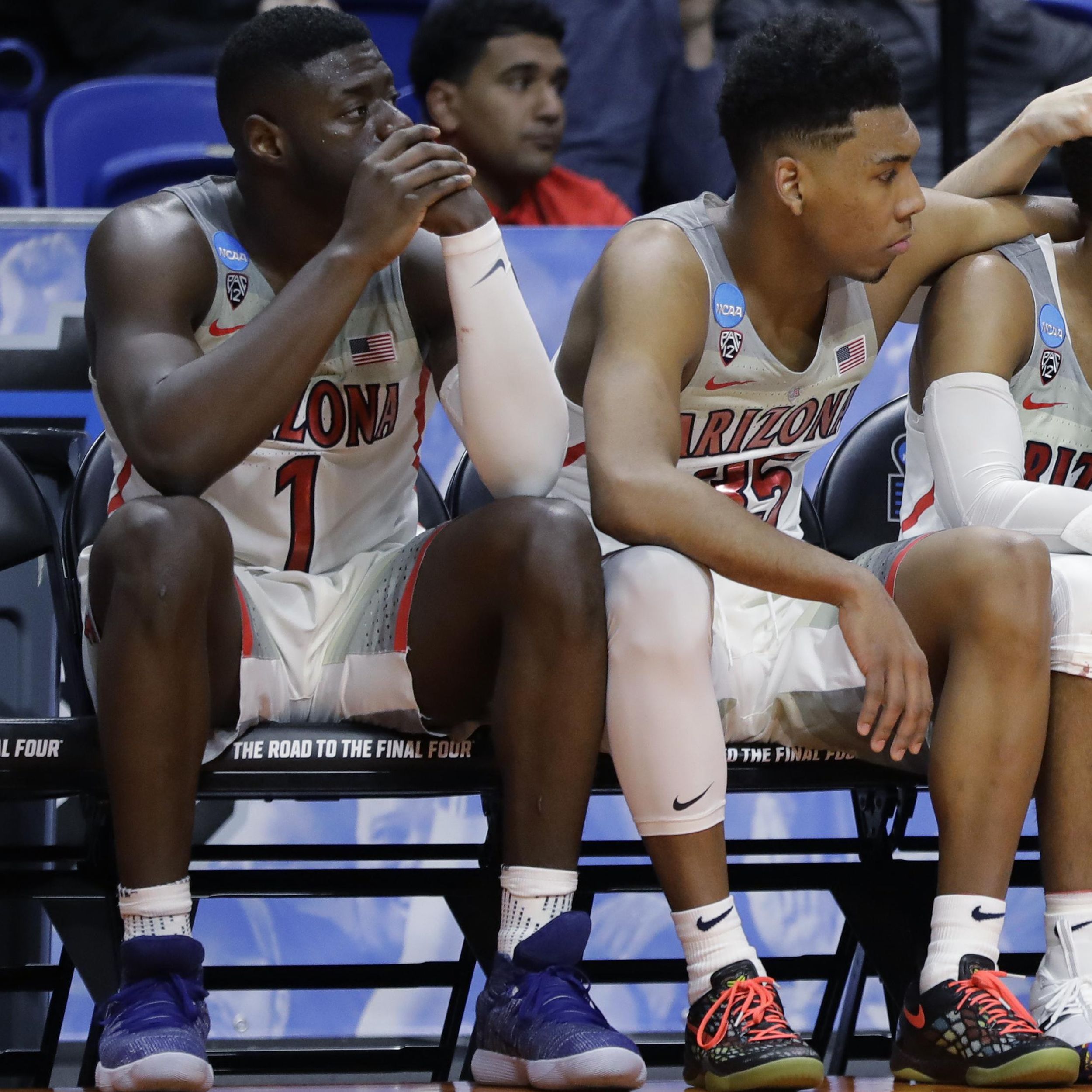 Arizona's Deandre Ayton makes regional March Madness Sports