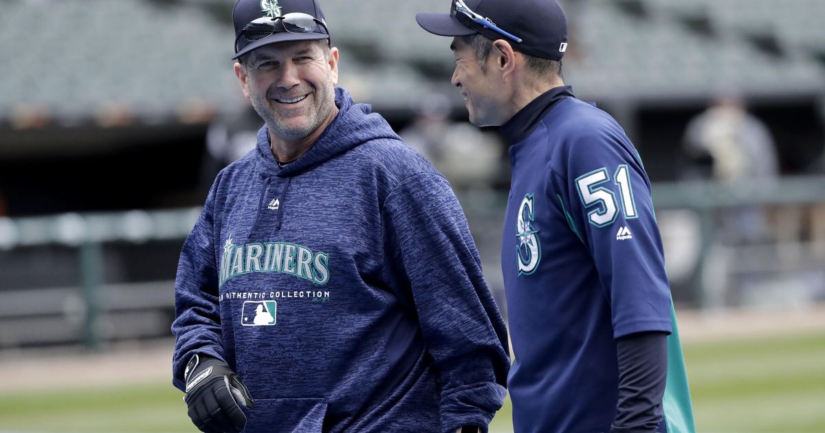 Larry Stone Column: Edgar Martinez brings his trademark cool to Hall of  Fame moment, Mariners