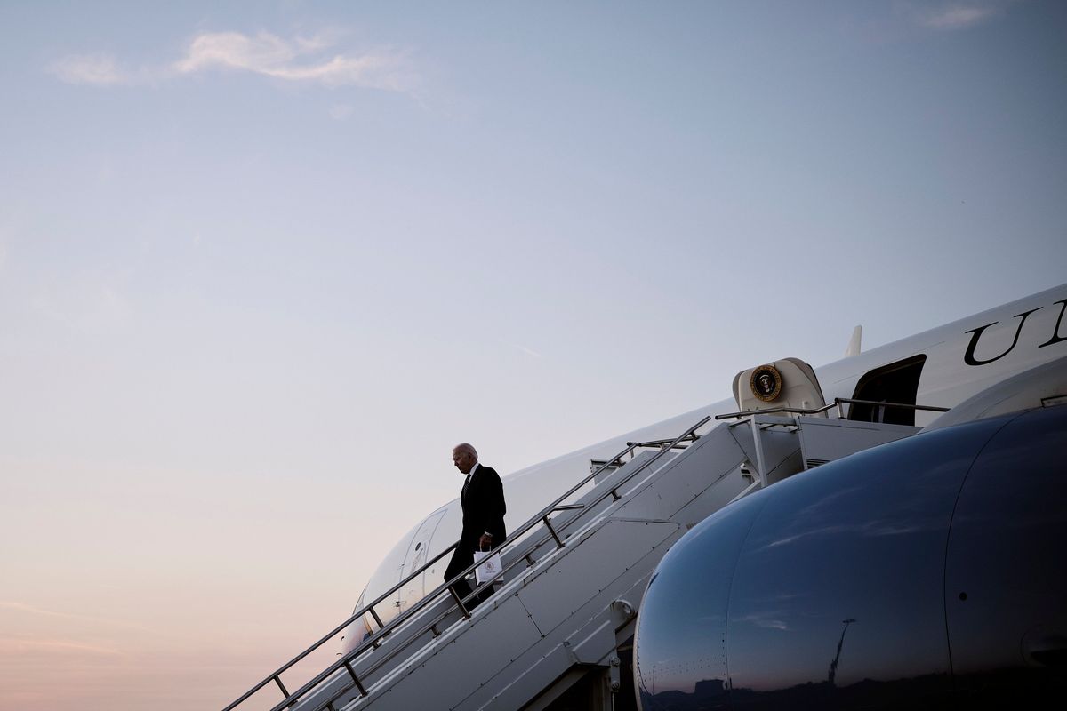 President Joe Biden arrives at the Portland International Airport, Oct. 14, 2022. (T.J. Kirkpatrick/The New York Times) (T.J. KIRKPATRICK)