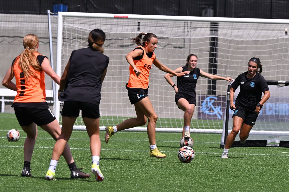 Spokane Zephyr forward Taryn Ries moves the ball during practice on Aug. 13 at ONE Spokane Stadium.  (TYLER TJOMSLAND/THE SPOKESMAN-REVIEW)