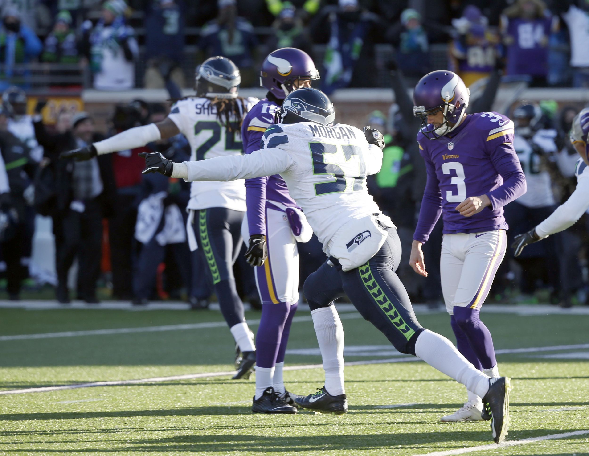 Seahawks survive cold and Vikings to advance in playoffs