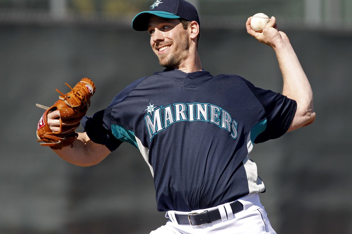 The Mariners are counting on new acquisition Cliff Lee to give them a perfect complement to Felix Hernandez.  (Associated Press)