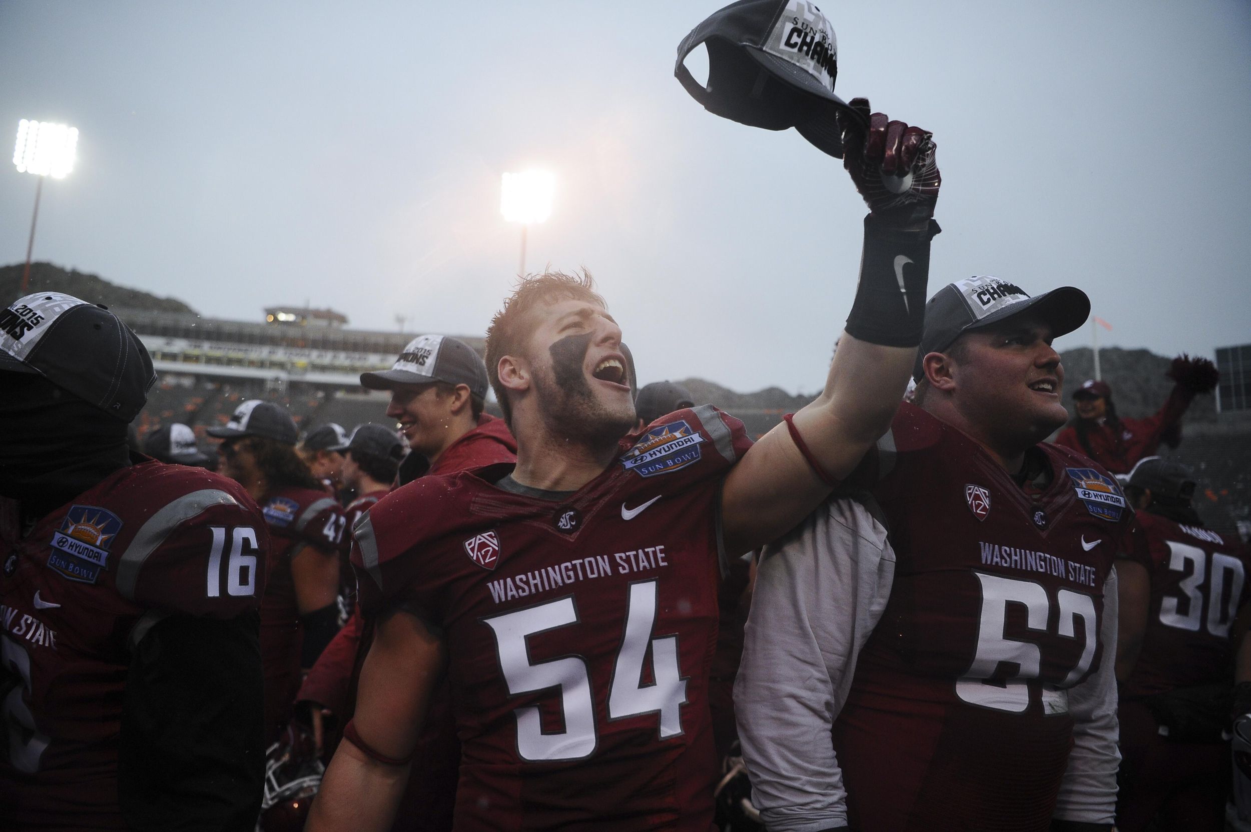 Washington State football walk-on DeRider awarded surprise scholarship