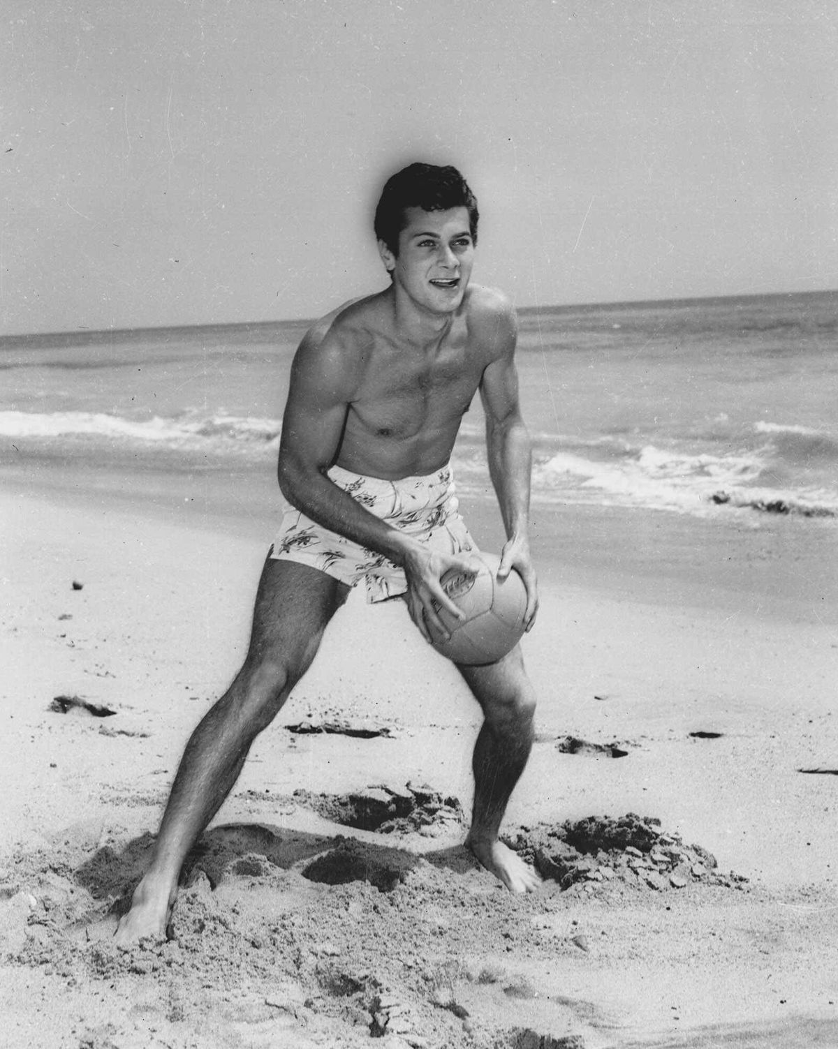 A Sept. 22, 1949, file photo of actor Tony Curtis. (Associated Press)