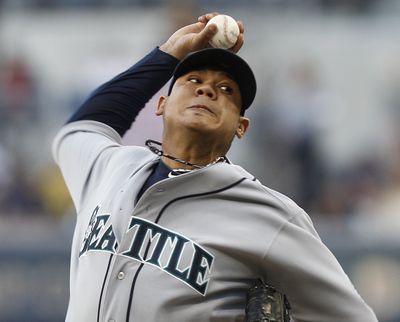 M’s Felix Hernandez signs 7-year, $175-million deal. (Associated Press)