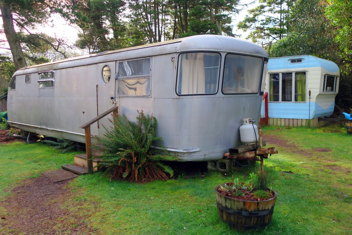 Vintage Camper Trailers Magazines Blog - VINTAGE CAMPER TRAILERS