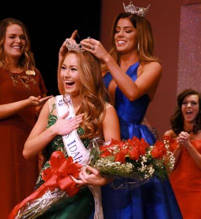 Kylee Solberg of Coeur d’Alene is crowned Miss Idaho 2016 on Saturday at the Nampa Civic Center. (Courtesy photo via Coeur d'Alene Press)