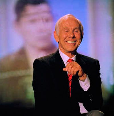 
Johnny Carson shares a laugh with his audience during the final taping of 