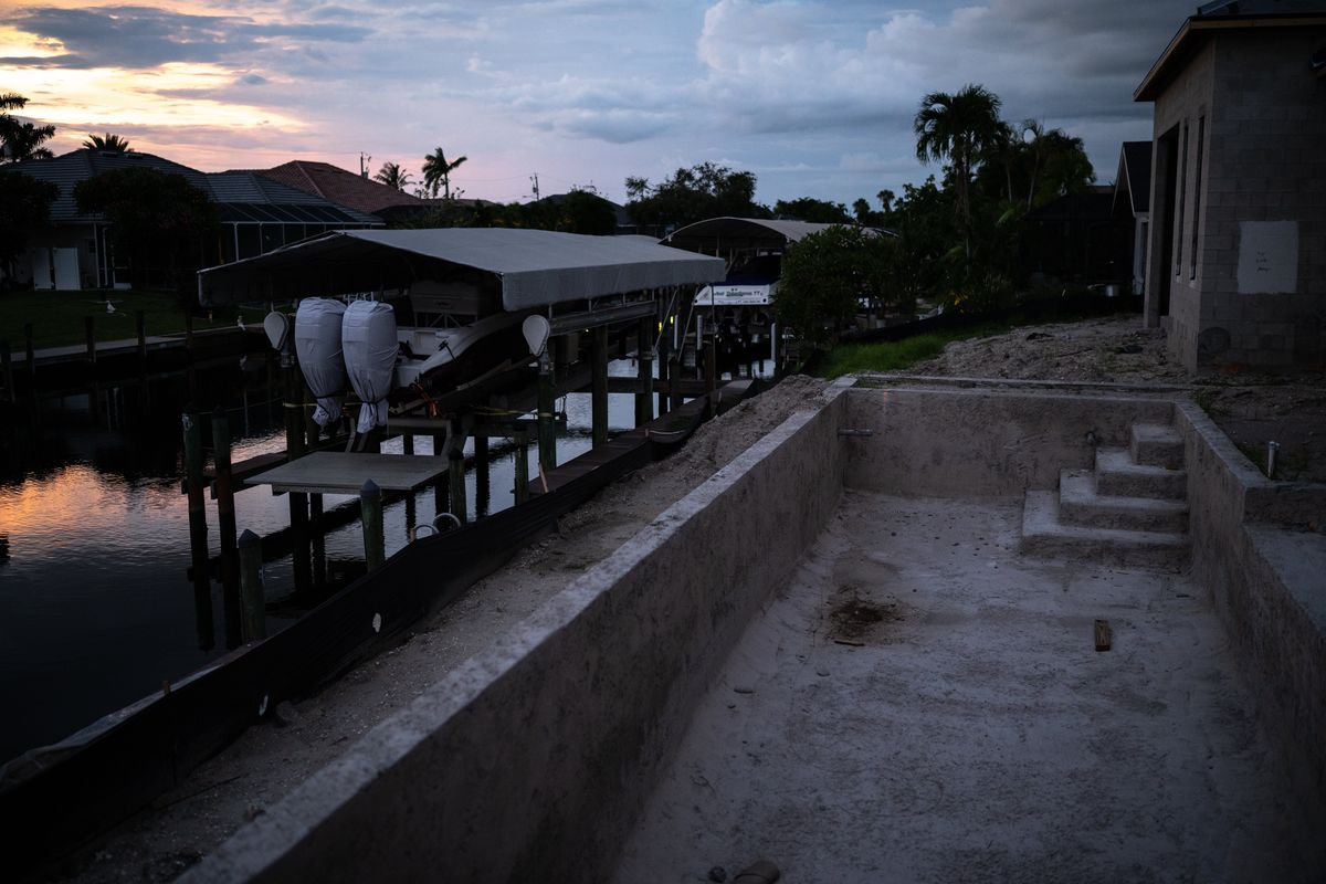 A new home with a pool being built along a canal. (MUST CREDIT: Thomas Simonetti for The Washington Post)  (Thomas Simonetti/For The Washington Post)