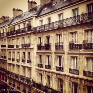 Apartment building, Rue le Littre, Paris. (Cheryl-Anne Millsap / Photo by Cheryl-Anne Millsap)