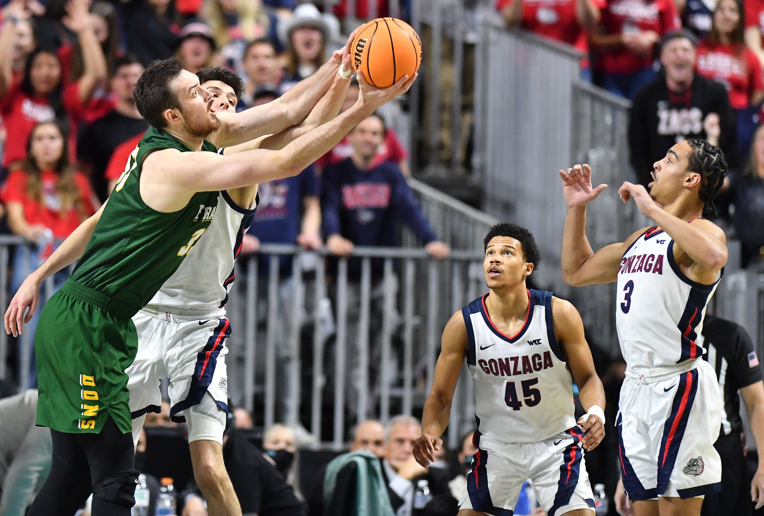 No. 9 Gonzaga men pull away late to beat USF in WCC semifinals