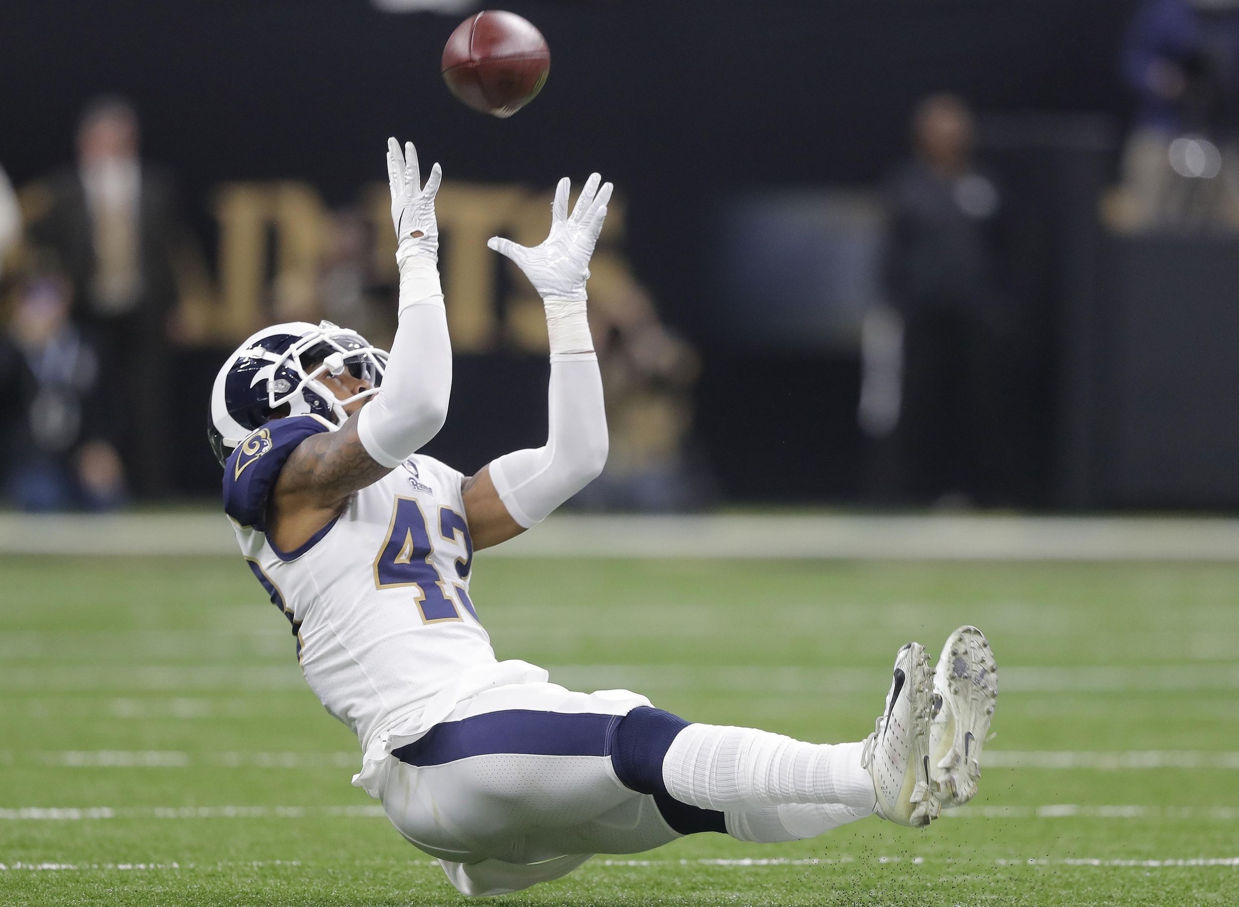 Blown call, Zuerlein's 57-yard FG send Rams to Super Bowl