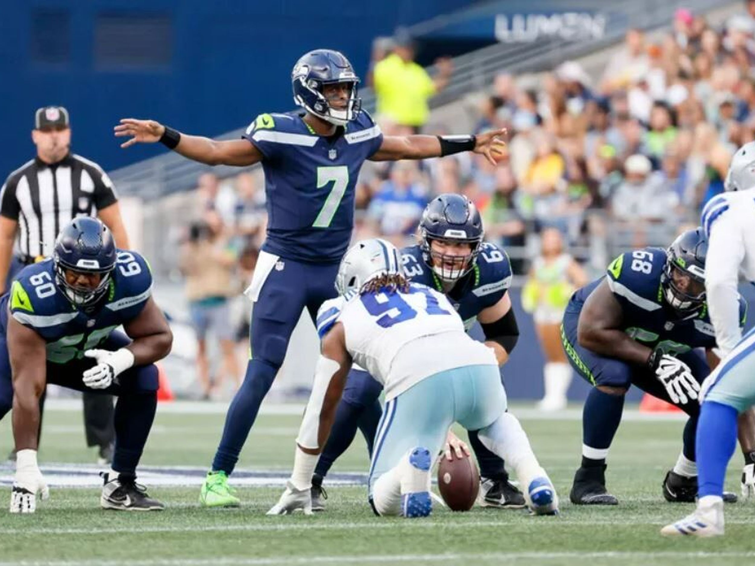 Seahawks defense feasts on Giants in dominant 'Monday Night