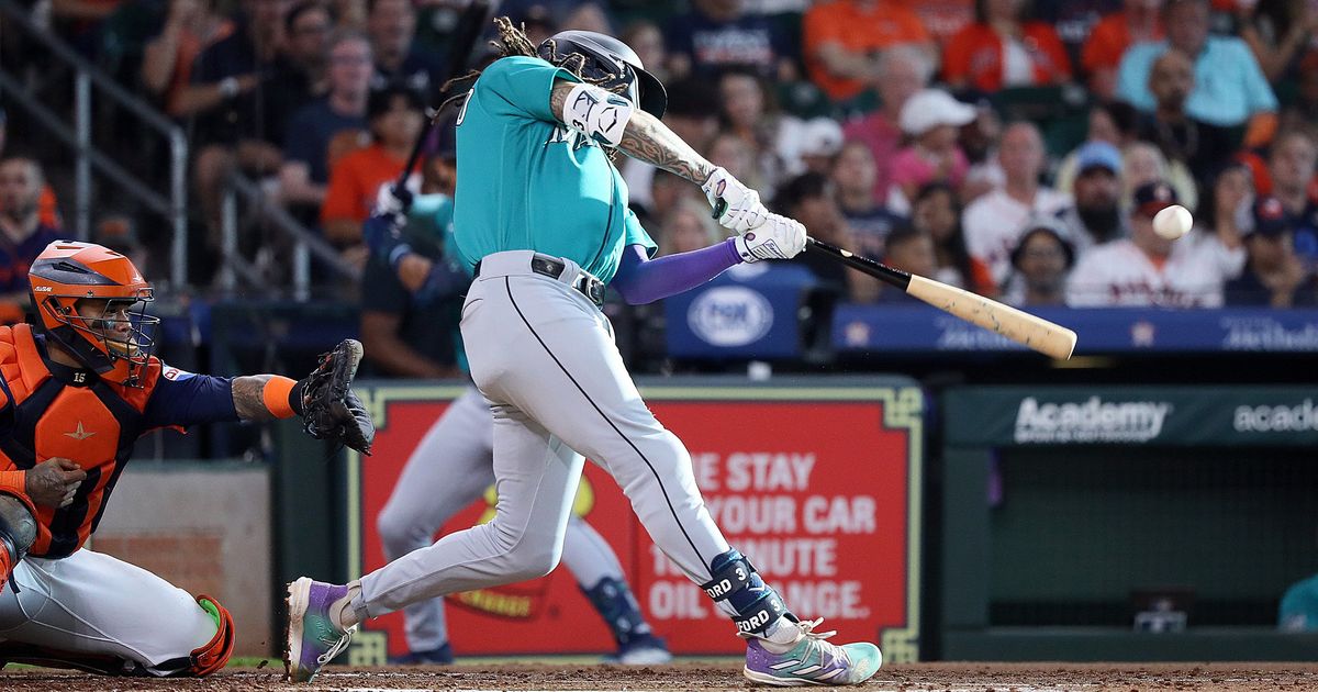 Commentary: Mariners stood with JP Crawford. He's making them look pretty  smart.