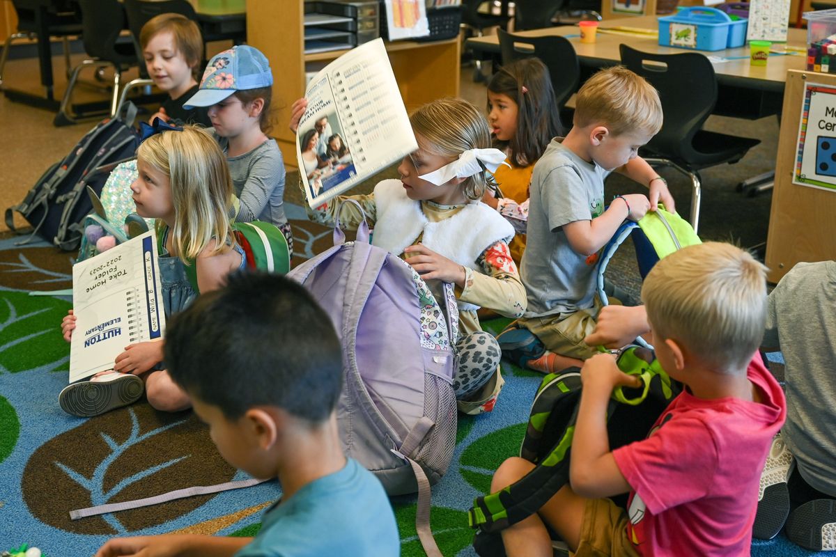 Hutton Elementary School kindergarten students in Sarah Malm