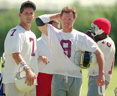 Fomrer NFL quarterback Jim McMahon (9) is a proponent of marijuana as a legal pain killer. (JEFF ROBBINS / Associated Press)