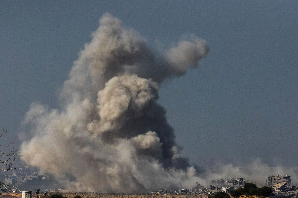 Smoke rises from the Gaza Strip following Israeli air strikes after the end of a seven-day truce between Israel and Hamas militants, on Dec. 1, 2023.  (Ilia Yefimovich/dpa via ZUMA Press/TNS)