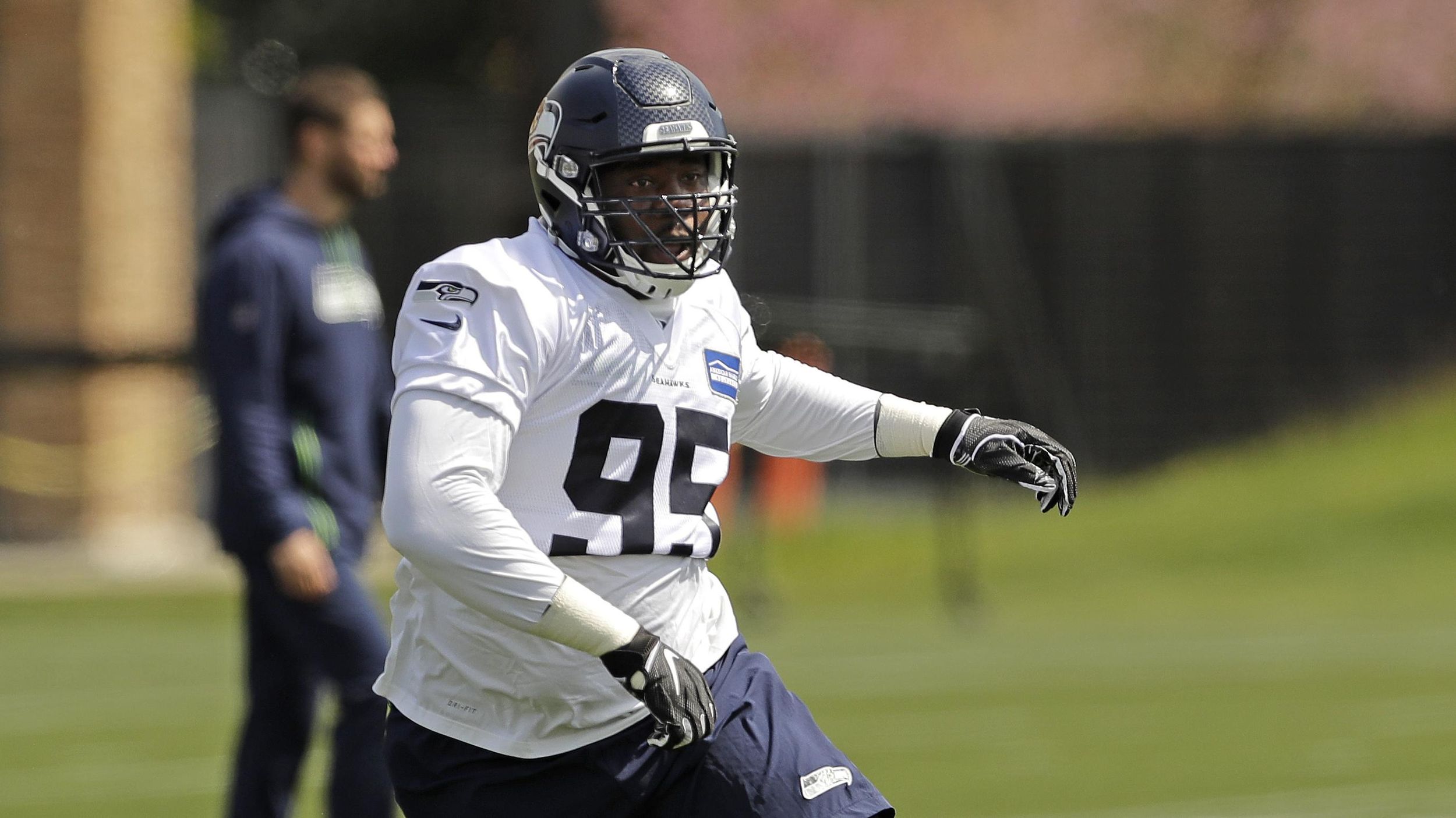 Should Jordyn Brooks, a staple but not a standout, return to Seahawks?