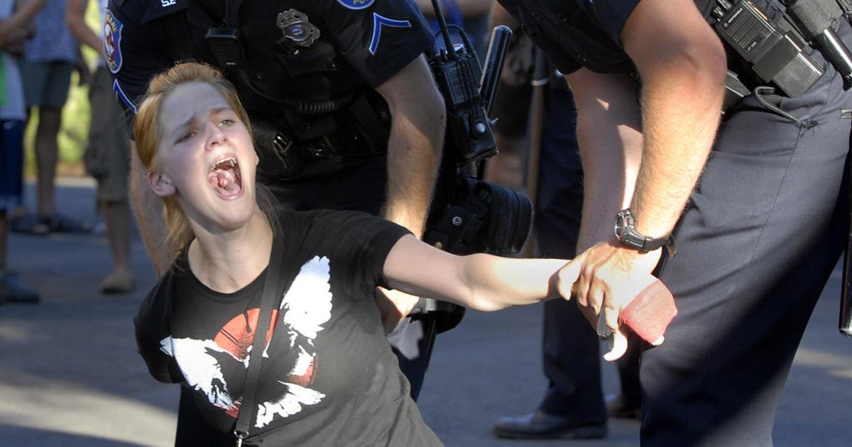 PROTEST_ARREST_6390373.JPG