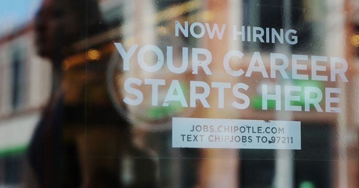 US job growth rebounds in November; unemployment rate distorted by shutdown