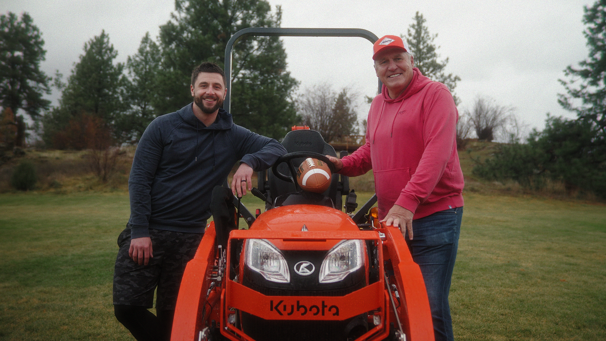 Dayne Kuhlmann, president of Victory Media, and Super Bowl 26 MVP Mark Rypien.  (Courtesy )