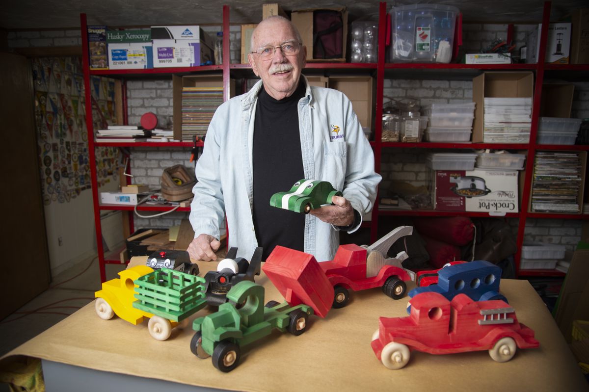 Toymaker builds 150 wooden cars, and counting, for Christmas Bureau
