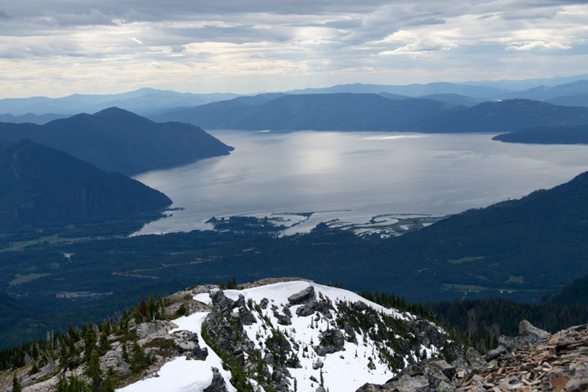 One dead after ski boat capsizes in Lake Pend Oreille on ...