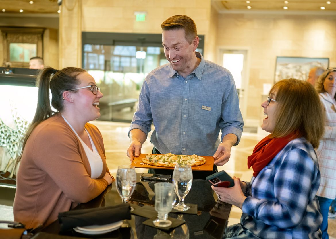 'I love coming here' ESPN analyst Farnham again dishes out flatbreads