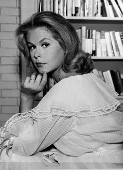 
Actress Elizabeth Montgomery poses in character for the television show 