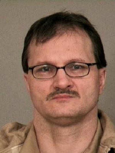 
Clinger
 (The Spokesman-Review)