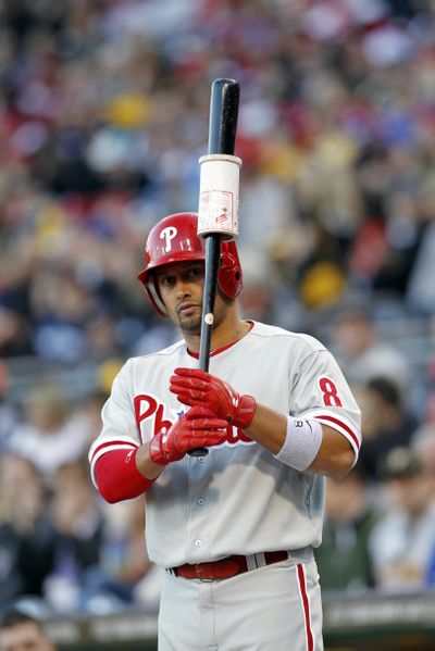 Dodgers hope Victorino’s bat can make a difference. (Associated Press)