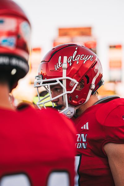 EWU tight end Jett Carpenter practices with a new helmet decal that reads “uł pqlqeyn” – Salish for “group of eagles.” 