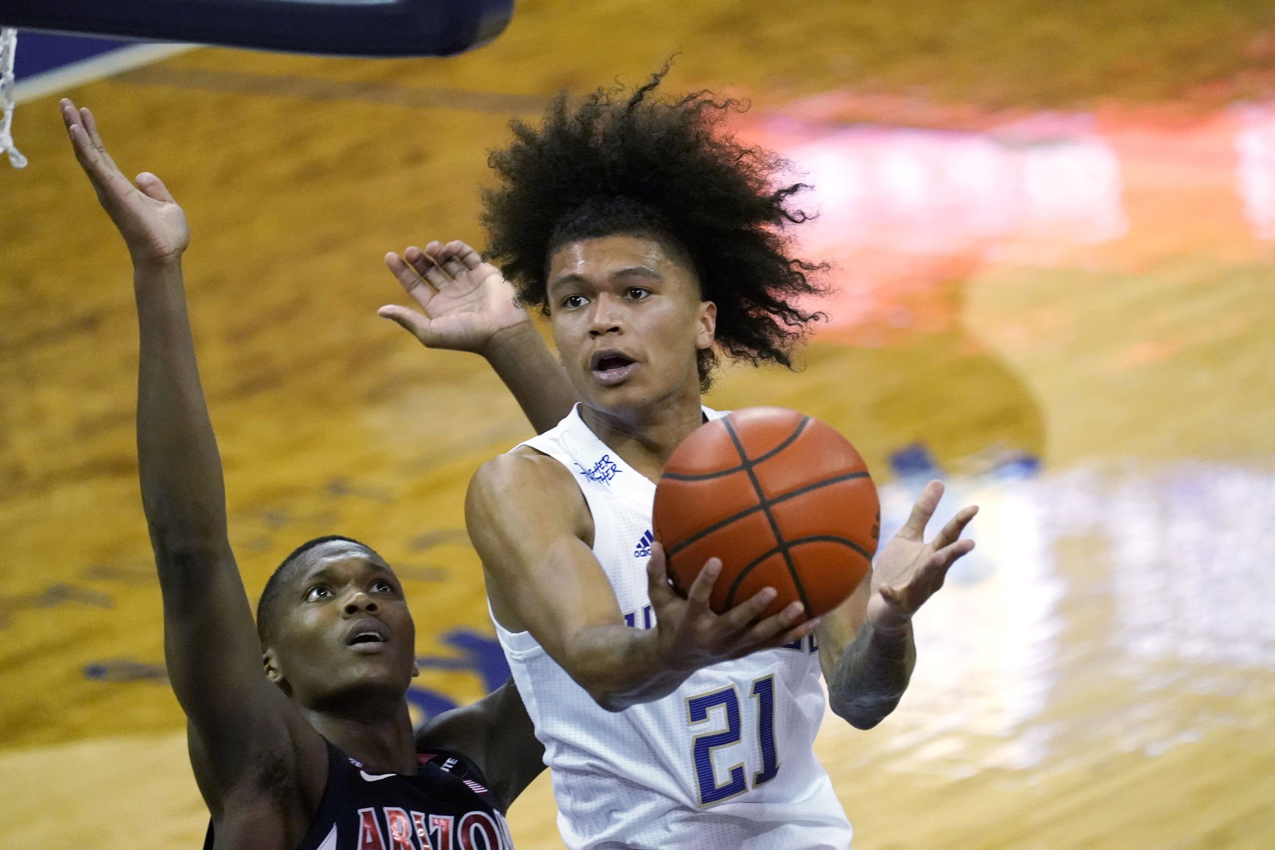 RaeQuan Battle fifth UW men’s basketball player to enter NCAA