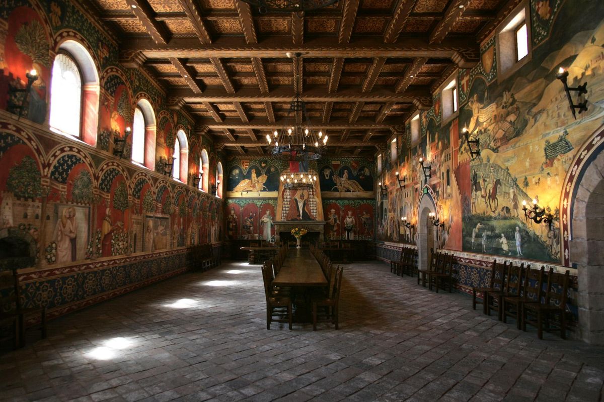 With fresco-lined walls and a 22-foot vaulted ceiling the great hall is a signature feature in Castello di Amorosa, a winery south of Calistoga. Winemaker Daryl Sattui built the $30 million, 121,000-square-foot castle which has 107 rooms on seven levels. (Patrick Tehan / TNS)