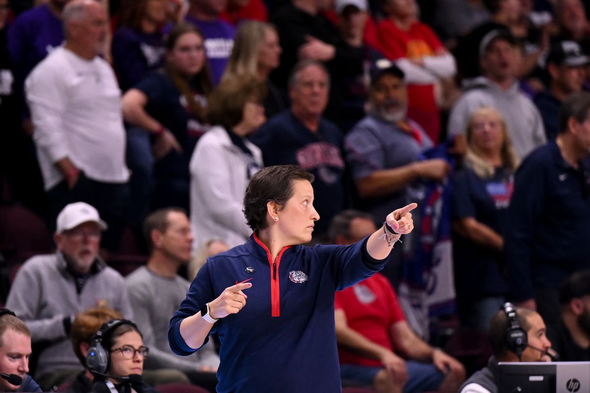 Gonzaga Bulldogs head coach Lisa Fortier directs her players during the second half of the WCC Tournament Semifinals against the Oregon State Beavers on Monday, Mar. 10, 2025, at Orleans Arena in Las Vegas, Nev. The Oregon State Beavers won the game 63-61.  (TYLER TJOMSLAND)