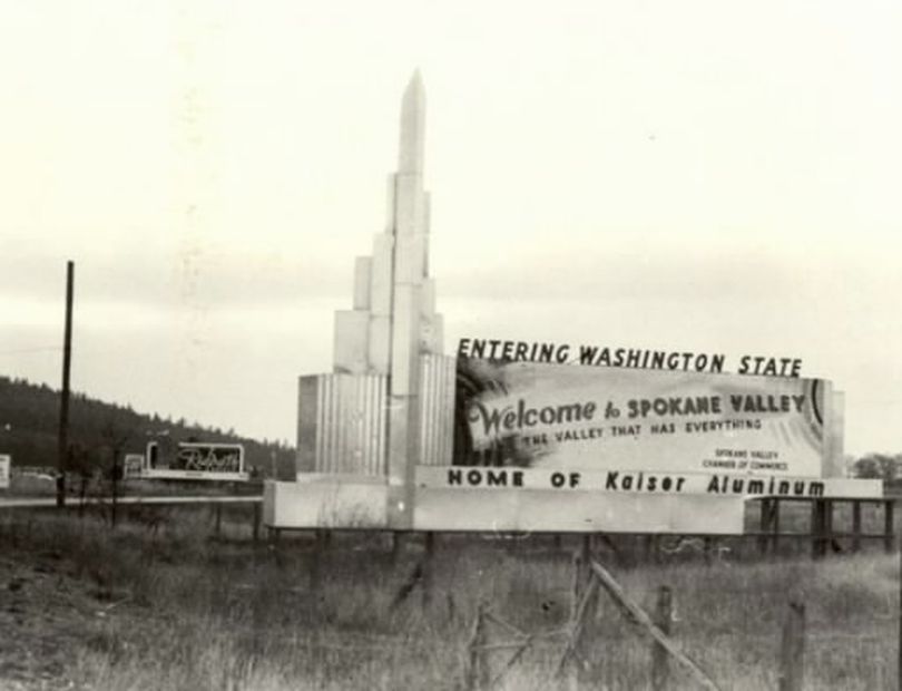 This sign welcomed drivers to Washington as they crossed Idaho-Washington state line on Highway 10 before Interstate 90 was constructed.  (Photo courtesy the Spokane Valley Heritage Museum)