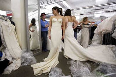 Average cost of a wedding clearance dress 2019