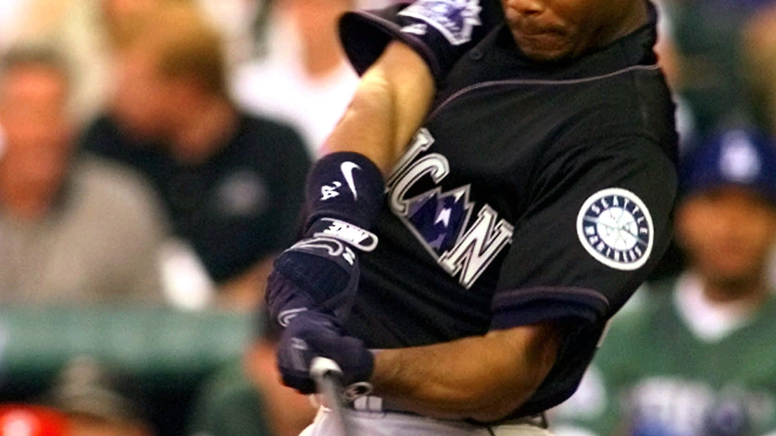 Ken Griffey Jr. turns 51,231 Coors Field fans into the real