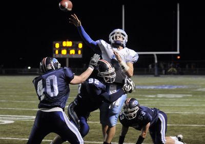 Central Valley’s record has benefited from asking quarterback Blake Bledsoe to mix his passing and running.  (Dan Pelle / The Spokesman-Review)