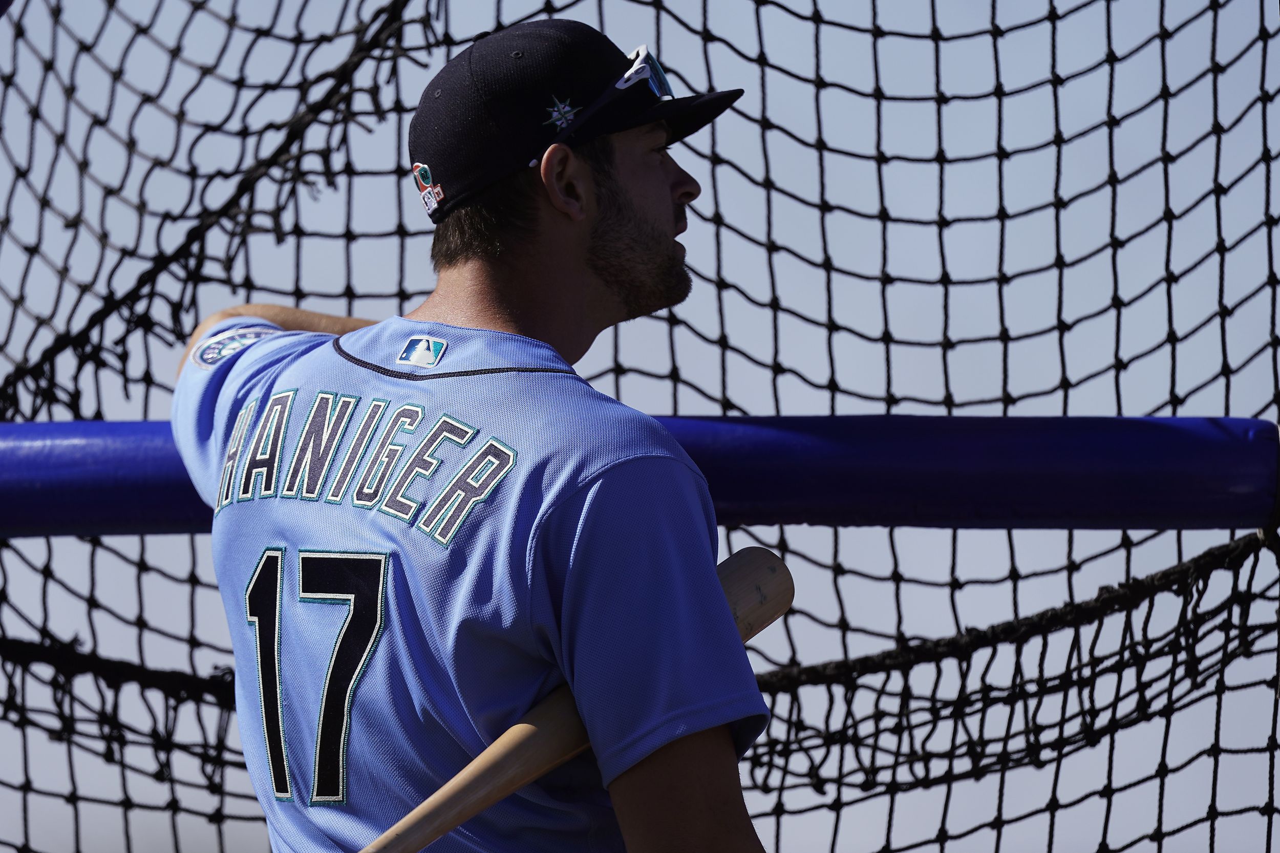 'It feels like just yesterday' Mitch Haniger returns to Mariners