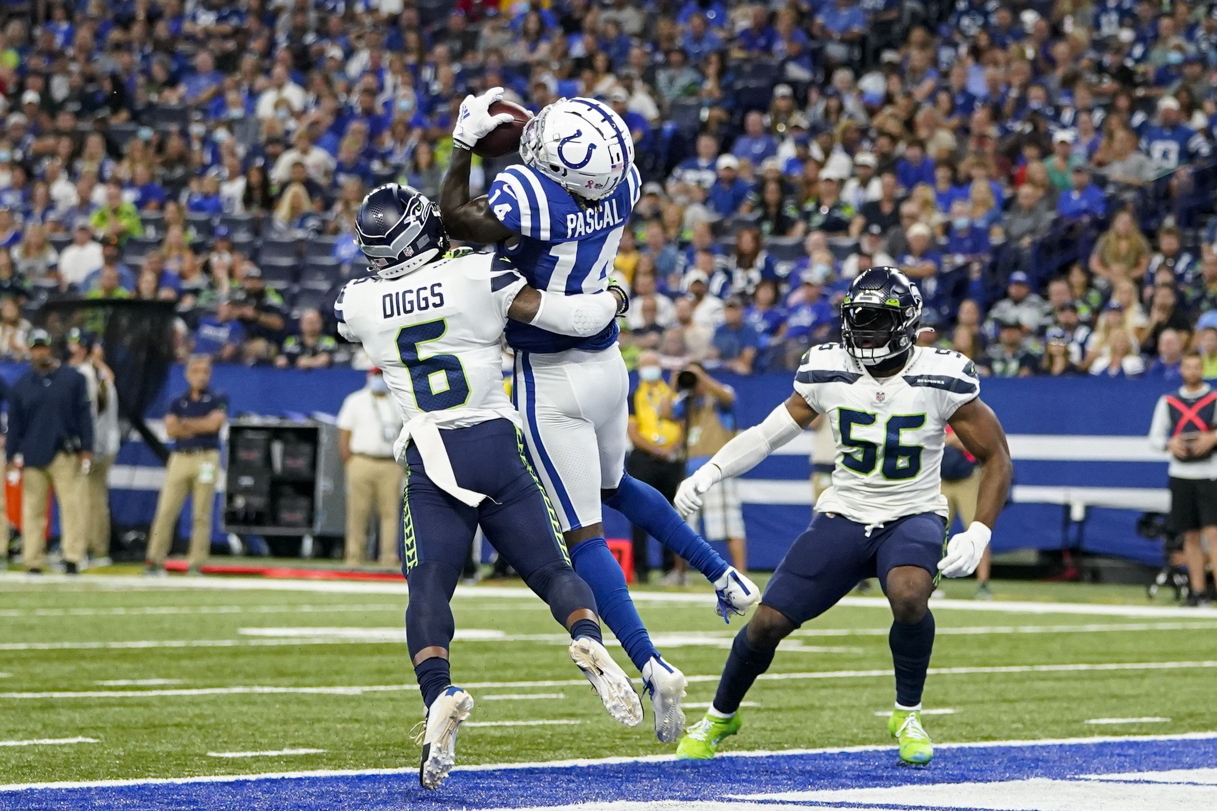 Efficient Wilson leads Seahawks past Colts 28-16 in opener