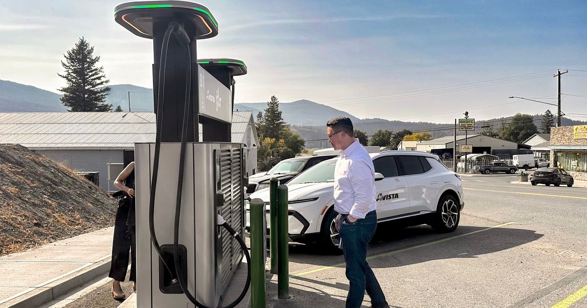 Colville gets electric vehicle charging station in hopes of boosting local economies, aid EV owners
